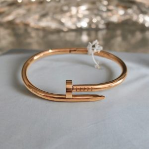 Pulsera clavo